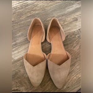 Old Navy beige flats size 9